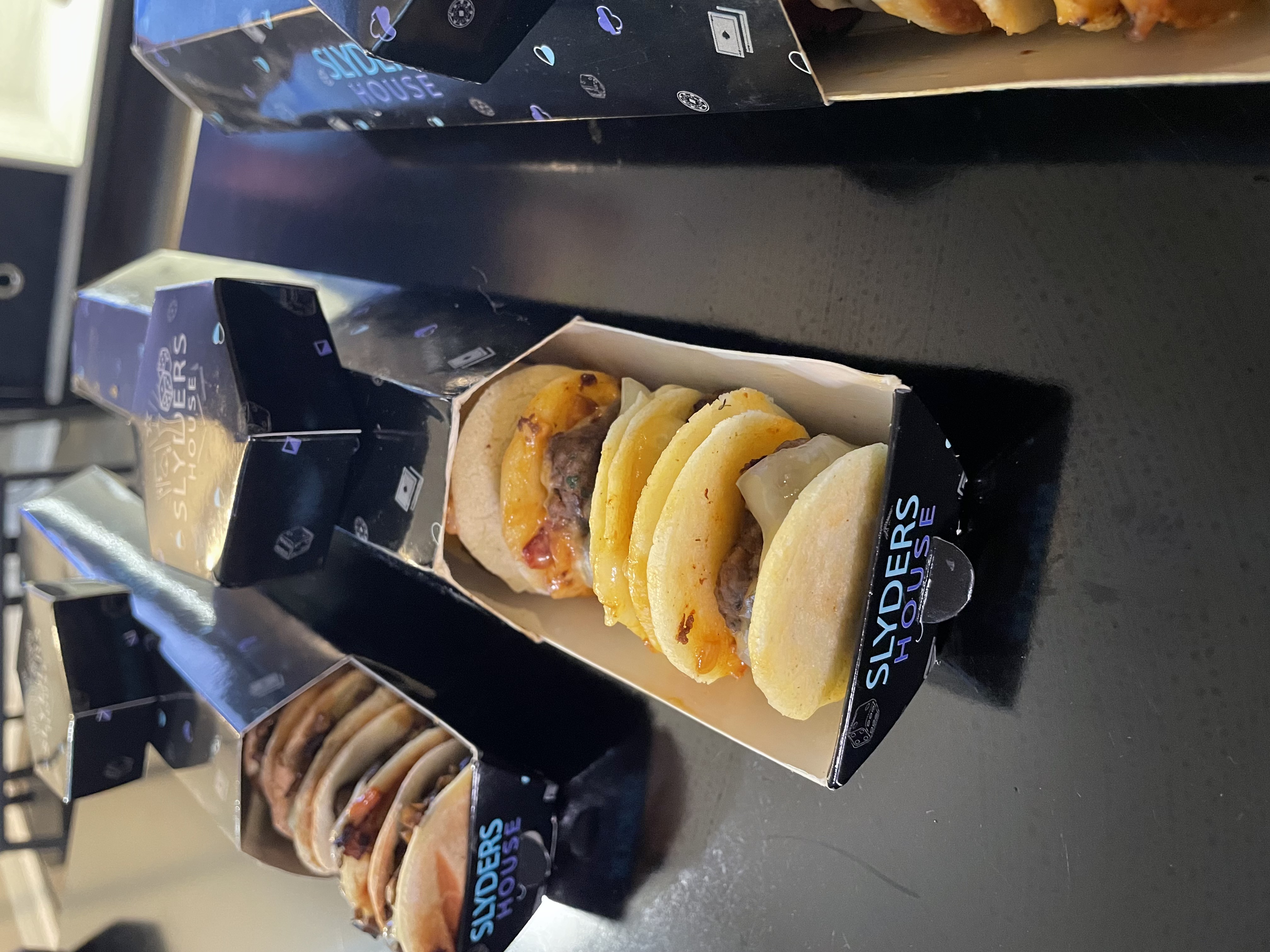 Slyders House — presentación lista para el evento