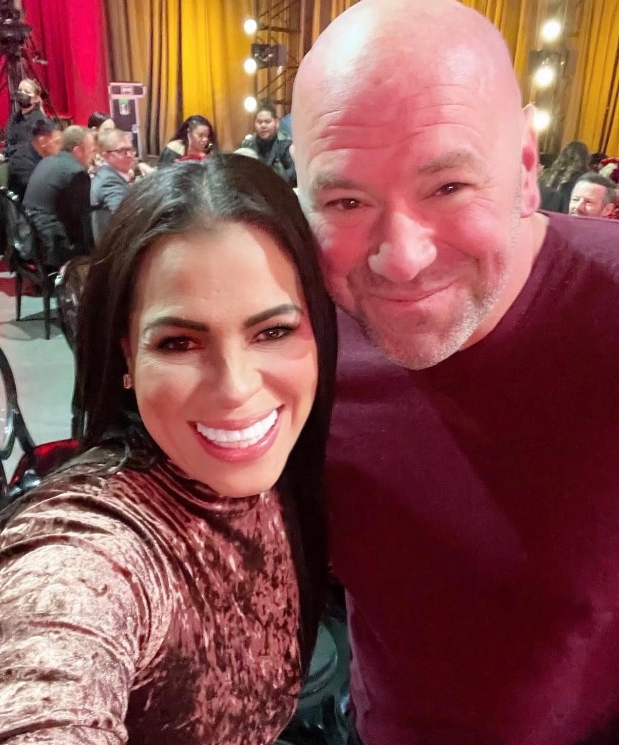 Rosario Grajales con invitados o en cobertura de eventos